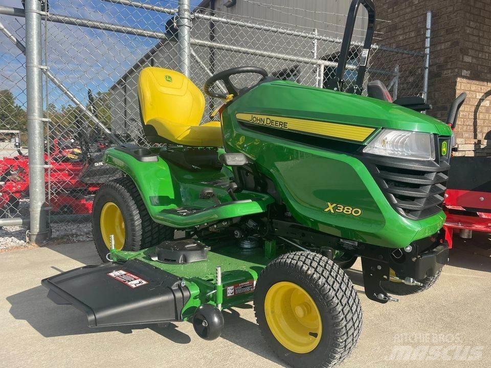 John Deere X380 コンパクトトラクター