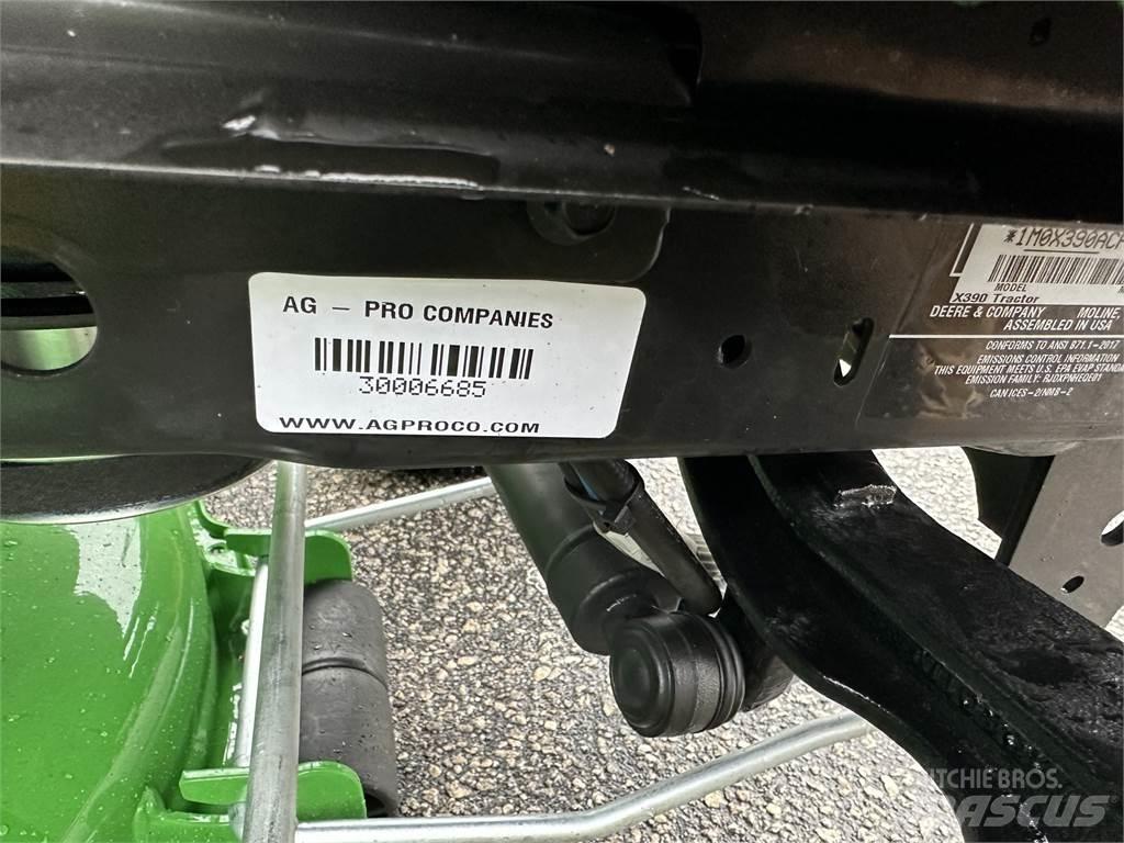 John Deere X390 コンパクトトラクター