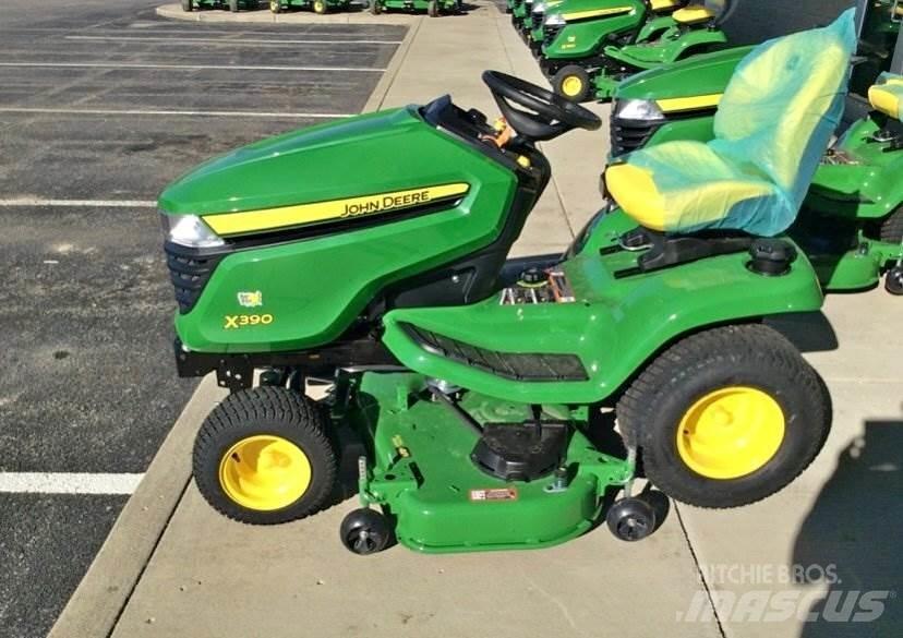 John Deere X390 コンパクトトラクター