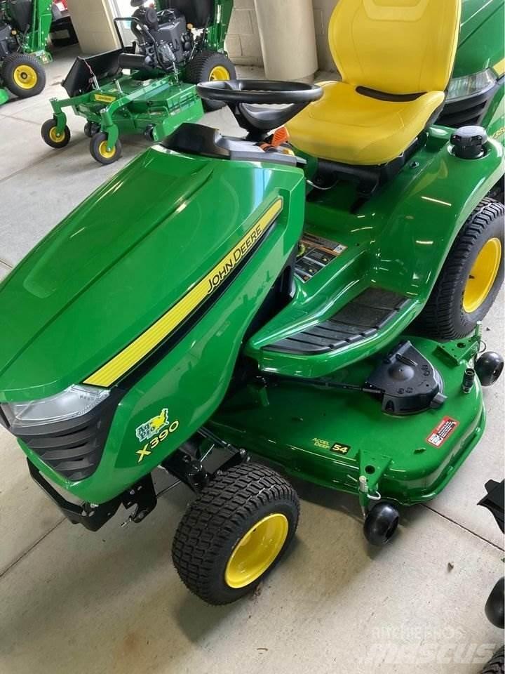 John Deere X390 コンパクトトラクター