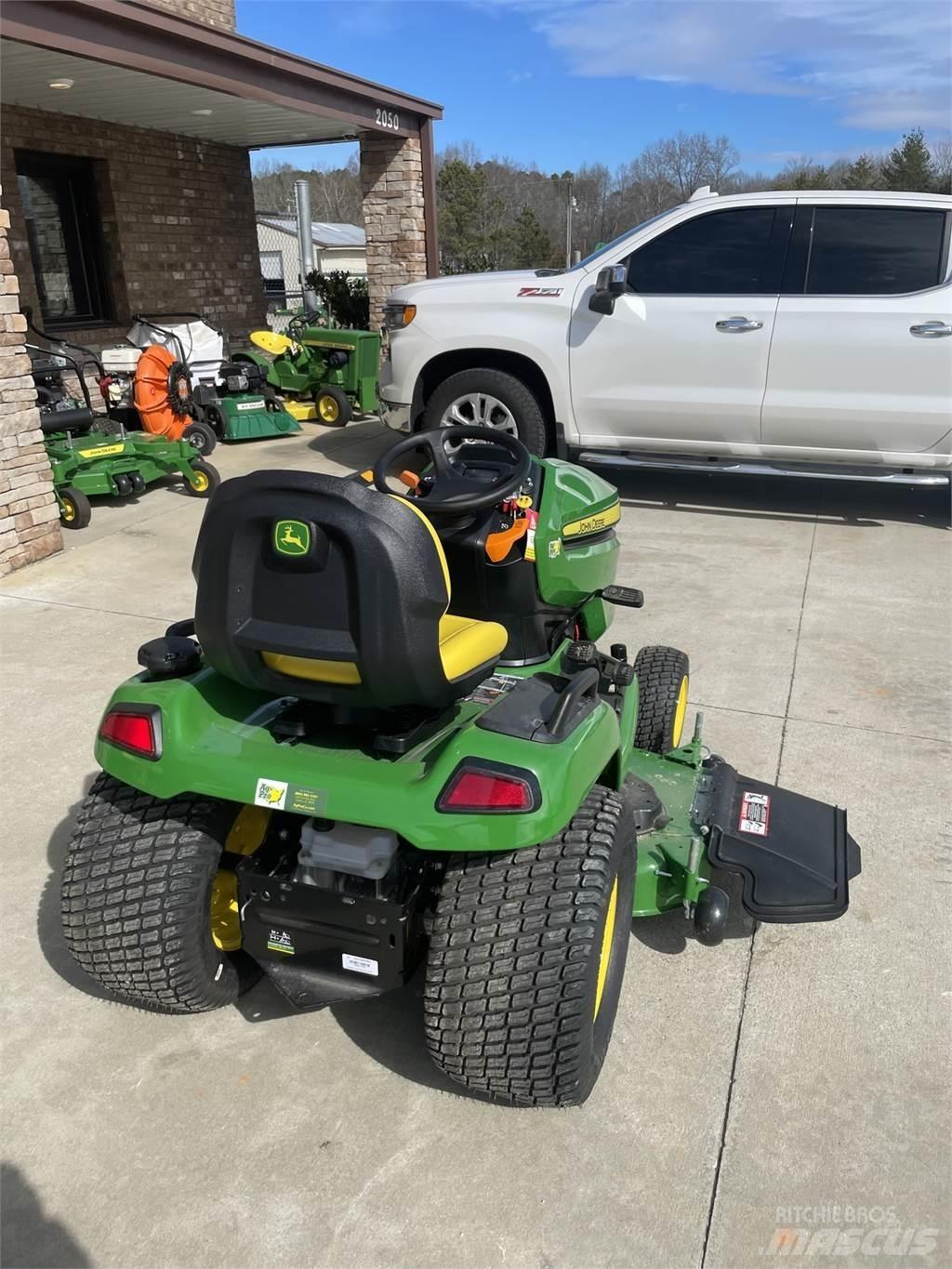 John Deere X570 コンパクトトラクター