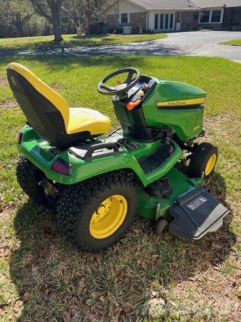 John Deere X580 コンパクトトラクター