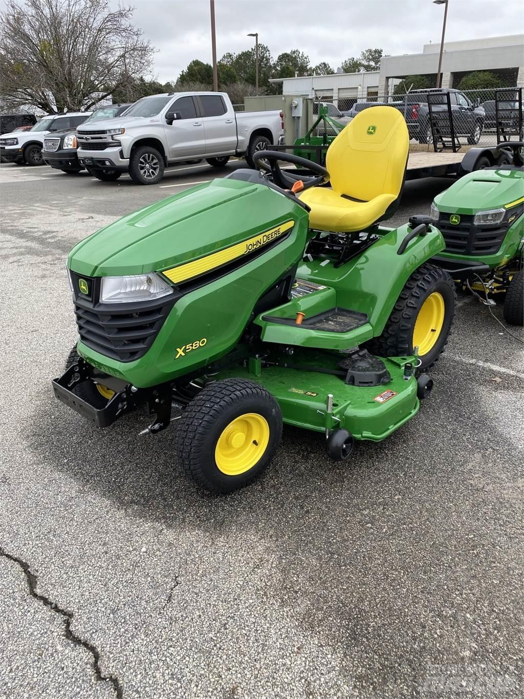 John Deere X580 コンパクトトラクター