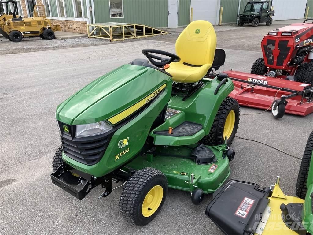 John Deere X580 コンパクトトラクター