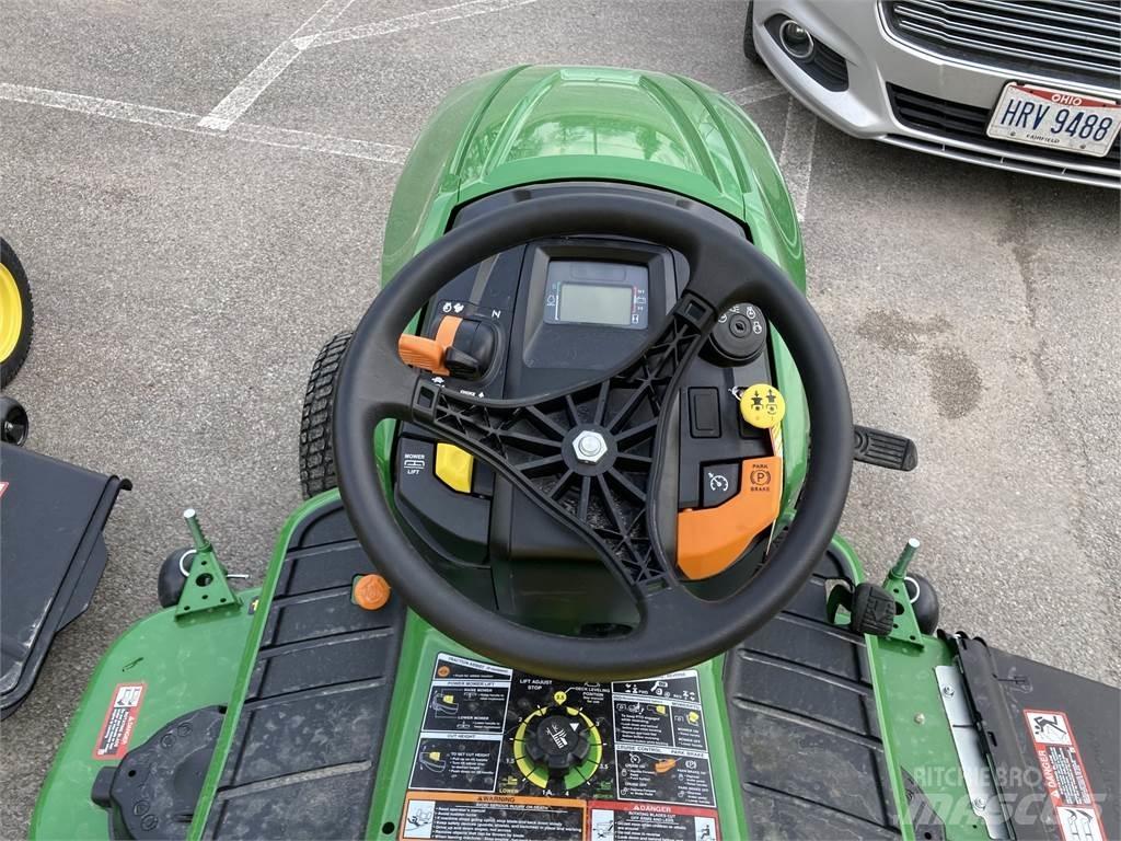 John Deere X580 コンパクトトラクター