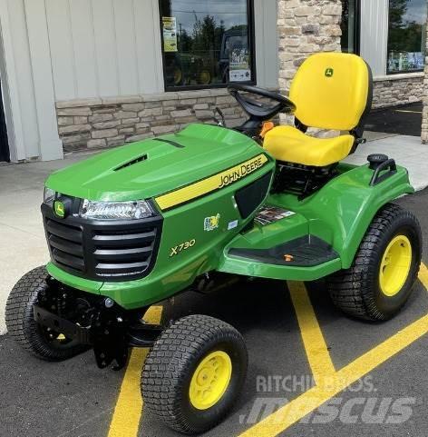 John Deere X730 コンパクトトラクター