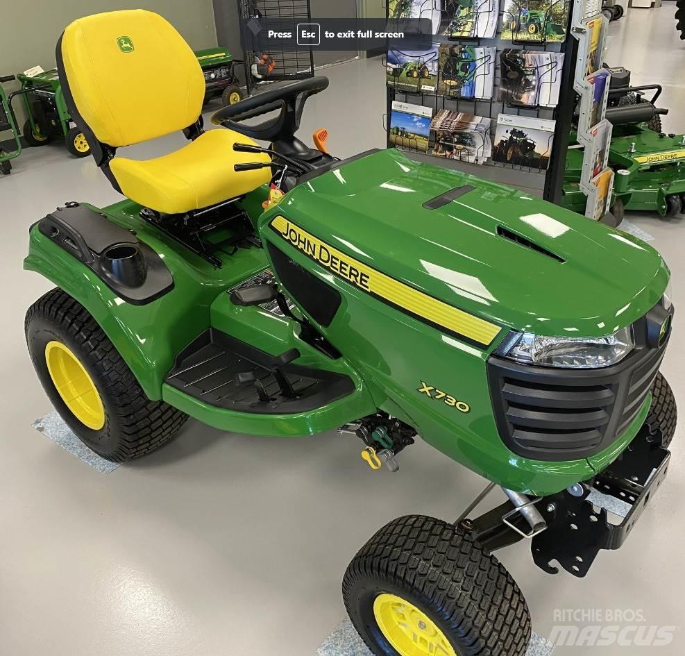 John Deere X730 コンパクトトラクター