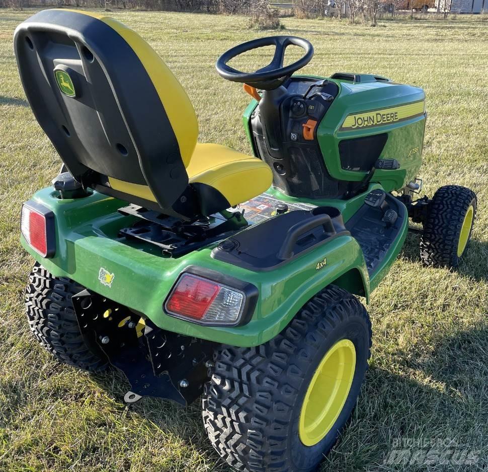John Deere X738 コンパクトトラクター