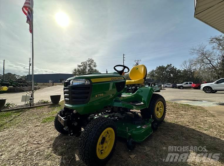 John Deere X739 コンパクトトラクター
