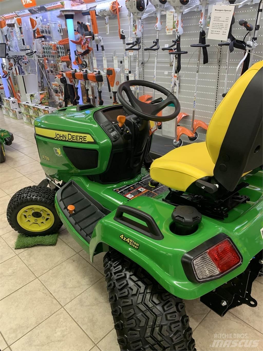 John Deere X739 コンパクトトラクター