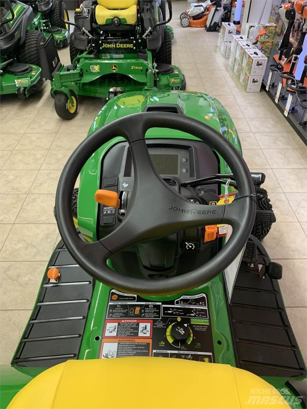 John Deere X739 コンパクトトラクター
