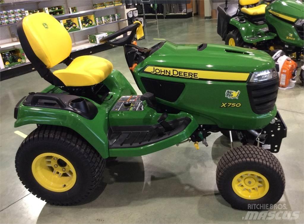 John Deere X750 コンパクトトラクター