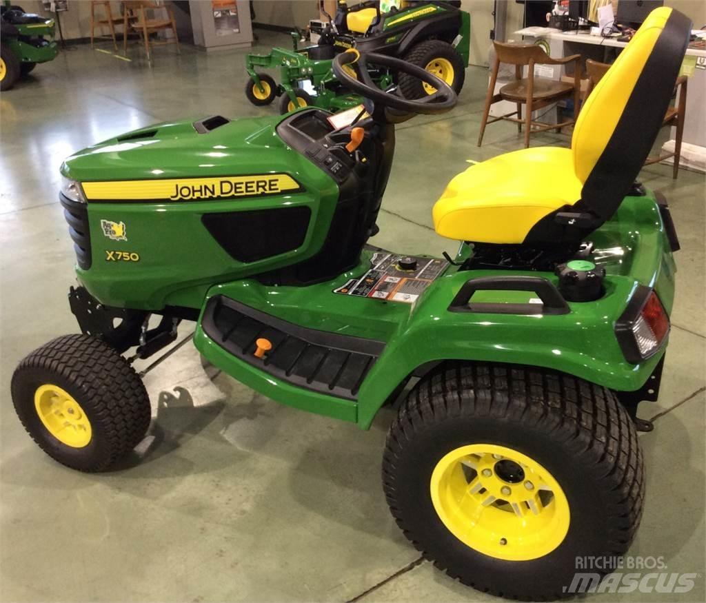 John Deere X750 コンパクトトラクター