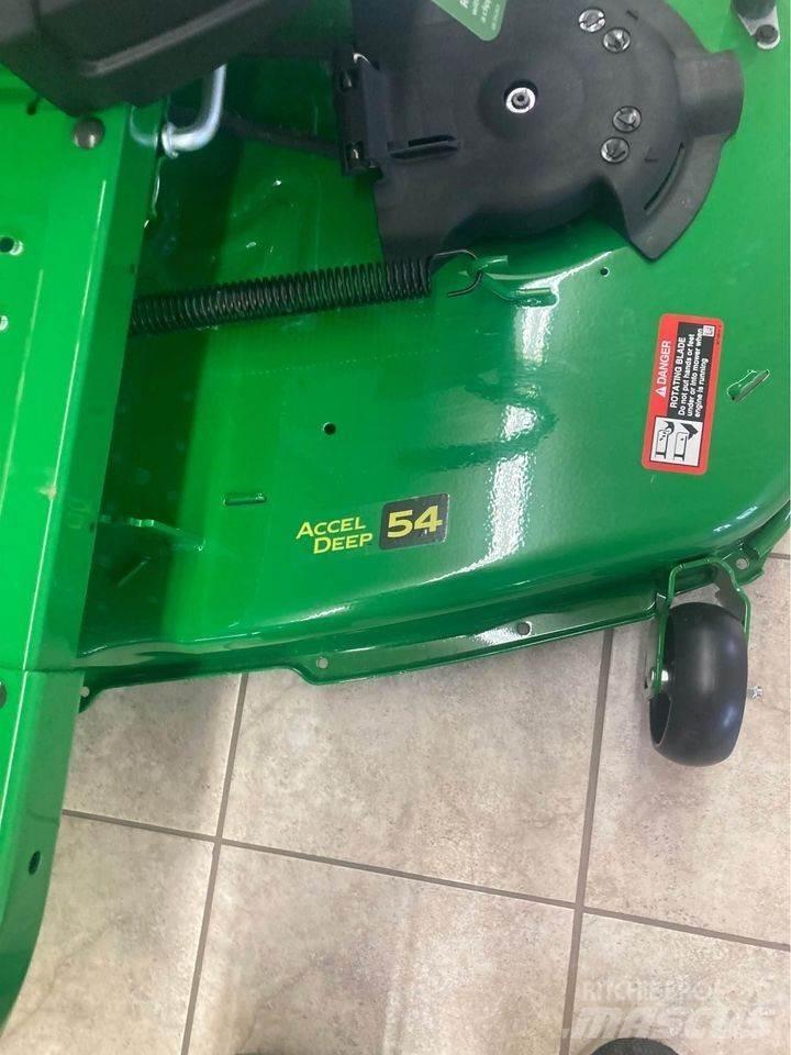 John Deere Z325E ゼロターンモア/芝刈り機