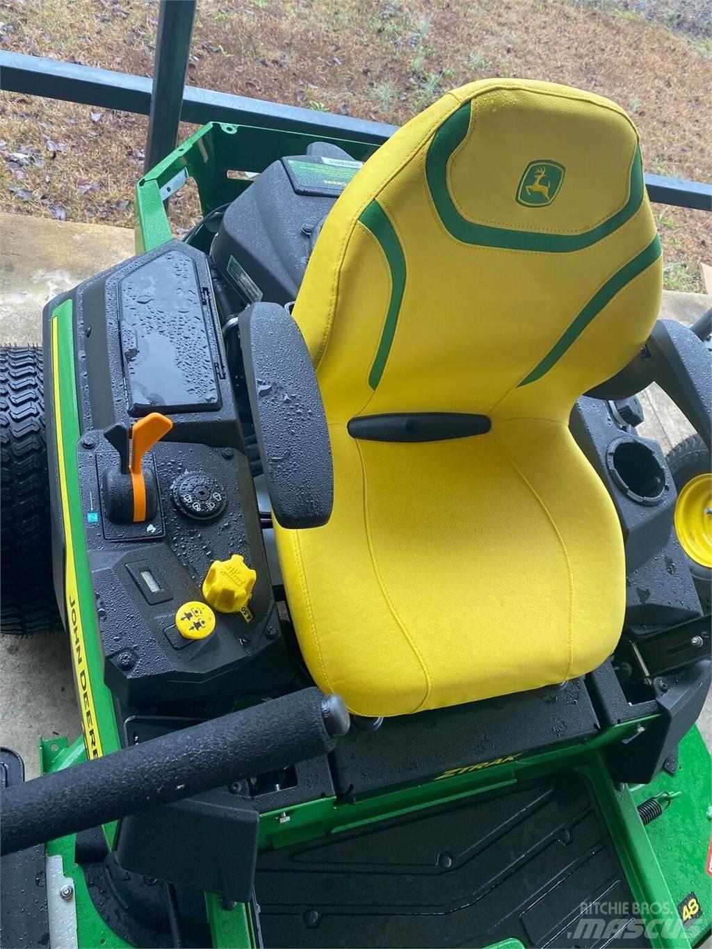 John Deere Z330R ゼロターンモア/芝刈り機