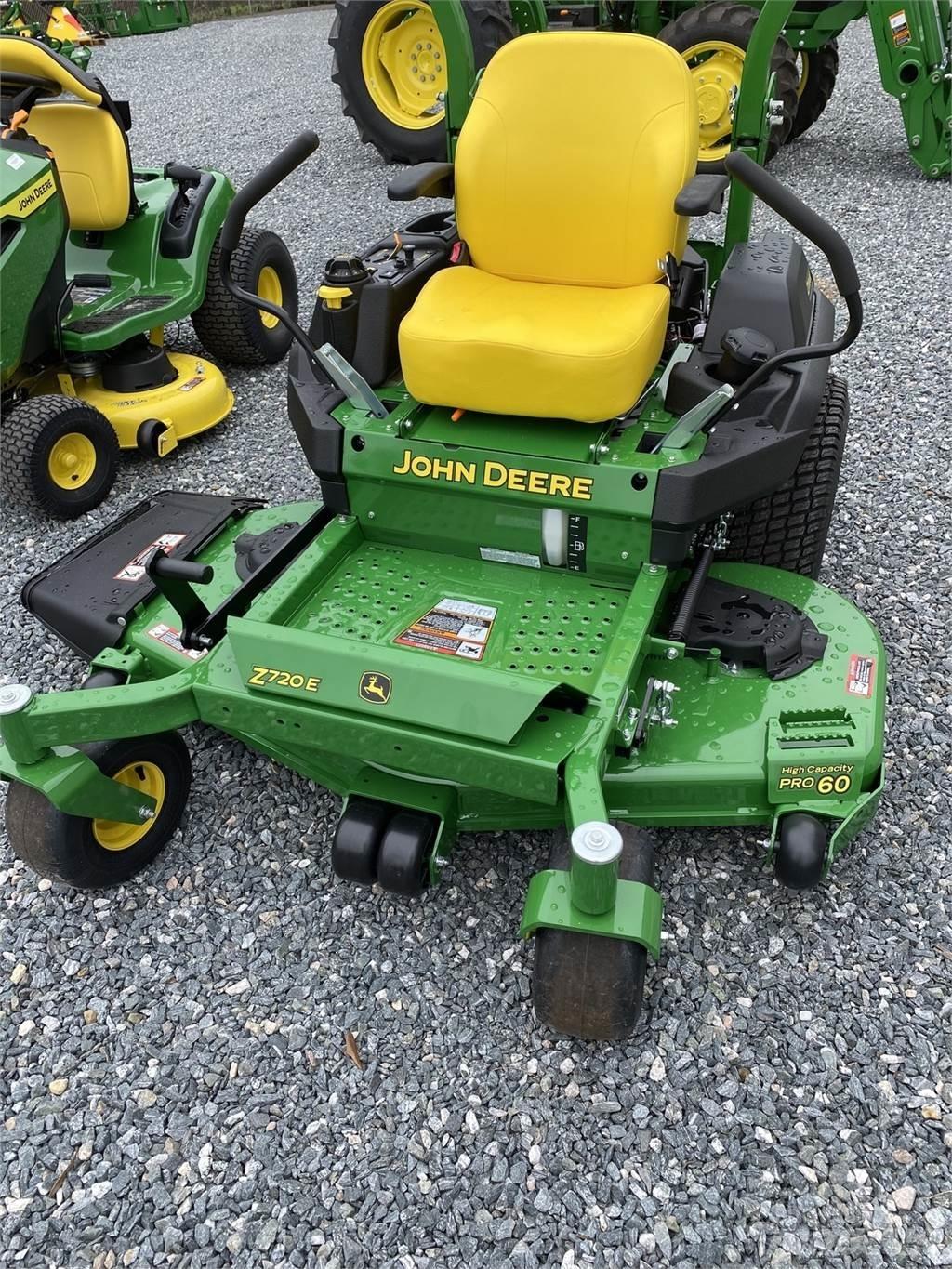 John Deere Z720E ゼロターンモア/芝刈り機