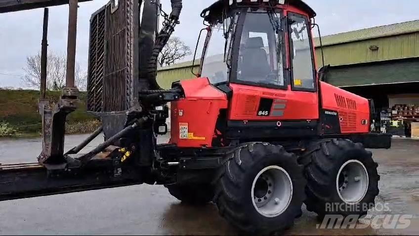 Komatsu 845 E 3 フォワーダー