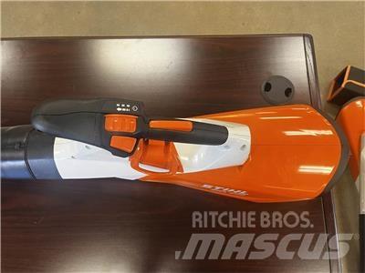 Stihl BGA200 ゴルフカート