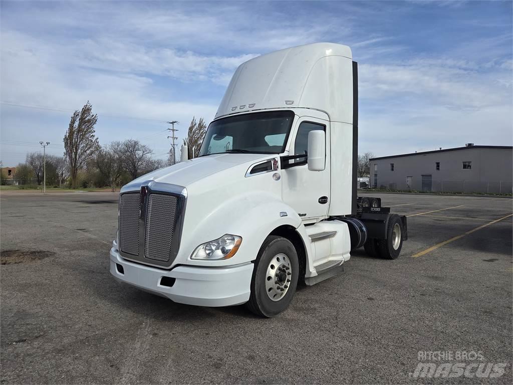 Kenworth T680 中古トラクターヘッド | トレーラーヘッド
