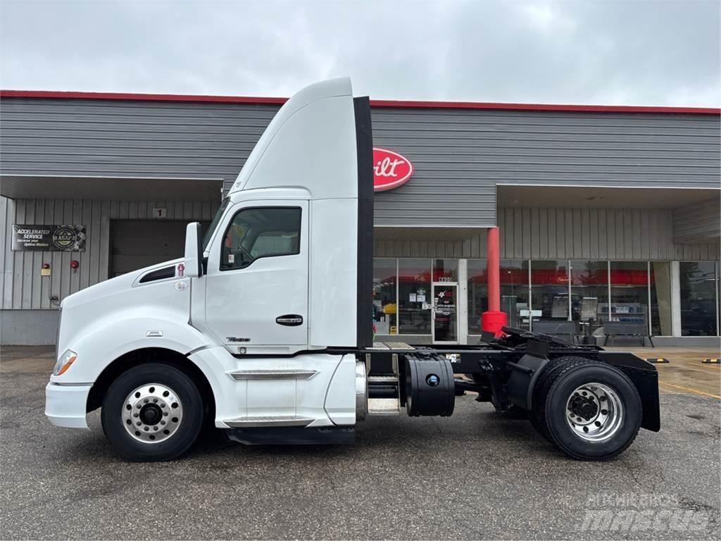Kenworth T680 中古トラクターヘッド | トレーラーヘッド