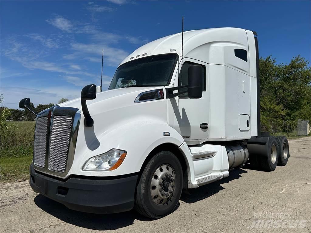Kenworth T680 中古トラクターヘッド | トレーラーヘッド