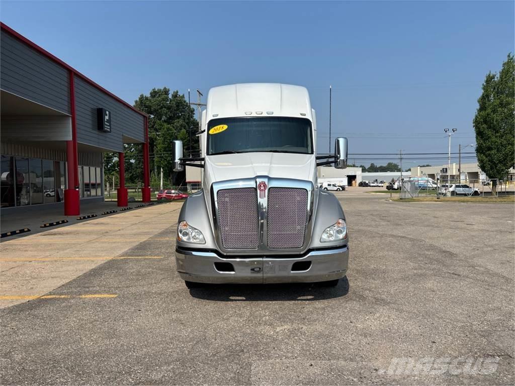 Kenworth T680 中古トラクターヘッド | トレーラーヘッド