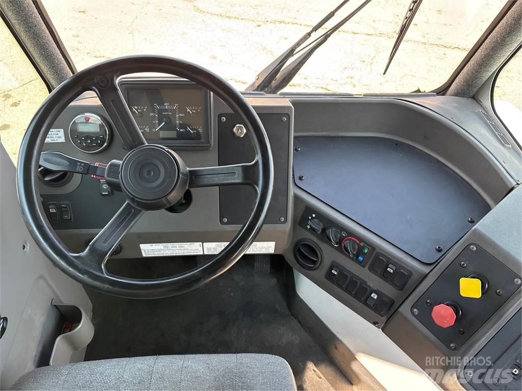 Ottawa T2 4X2 その他トラック