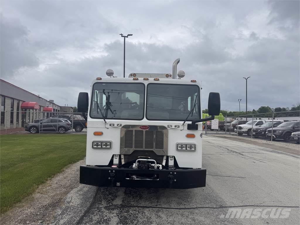 Peterbilt 320 塵芥車、パッカー車
