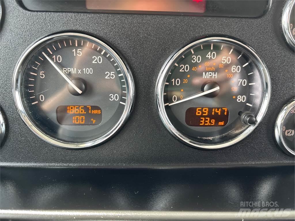 Peterbilt 337 その他トラック