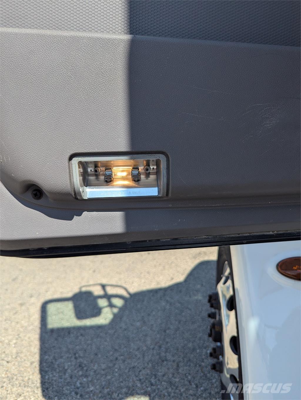 Peterbilt 337 その他トラック