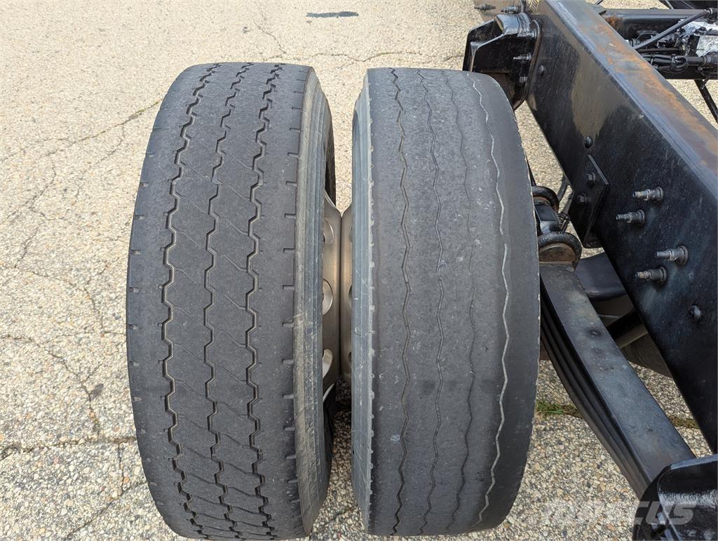 Peterbilt 337 その他トラック