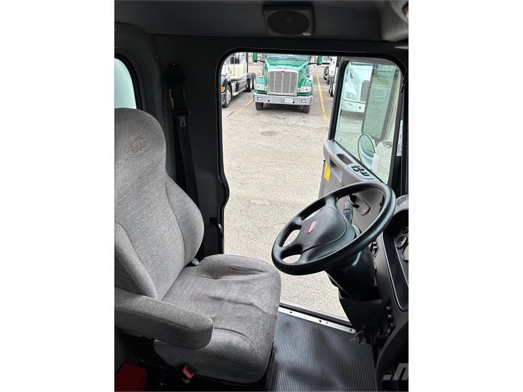 Peterbilt 337 その他トラック