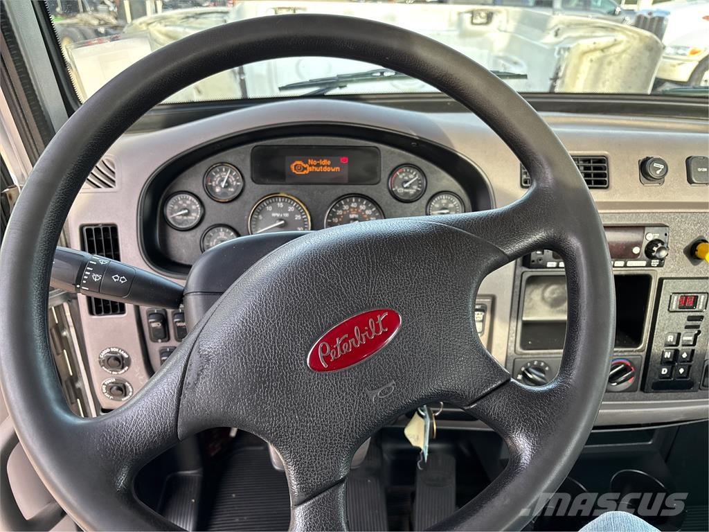 Peterbilt 337 その他トラック