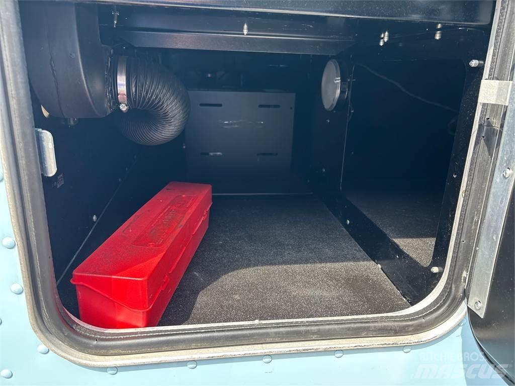 Peterbilt 389 中古トラクターヘッド | トレーラーヘッド
