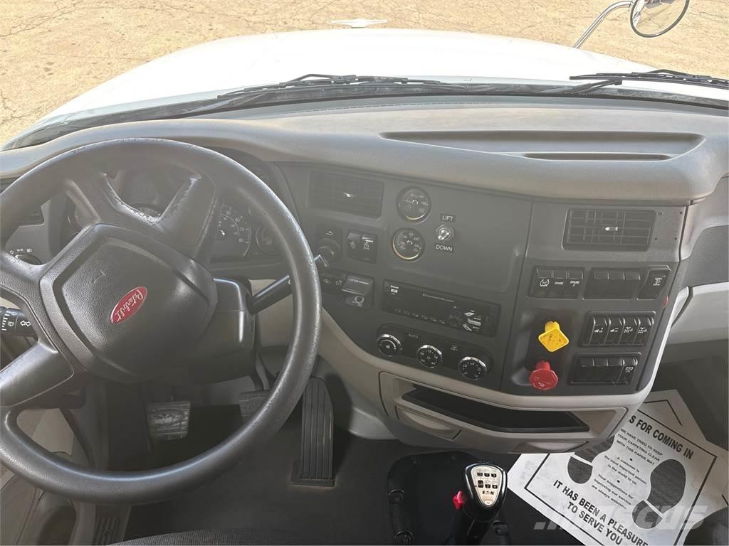 Peterbilt 567 中古トラクターヘッド | トレーラーヘッド