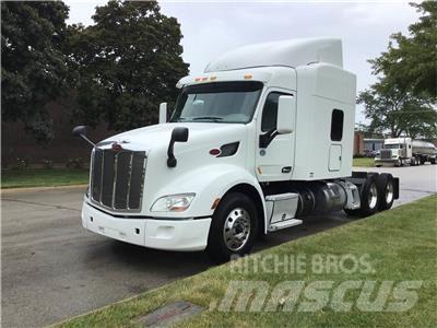 Peterbilt 579 中古トラクターヘッド | トレーラーヘッド