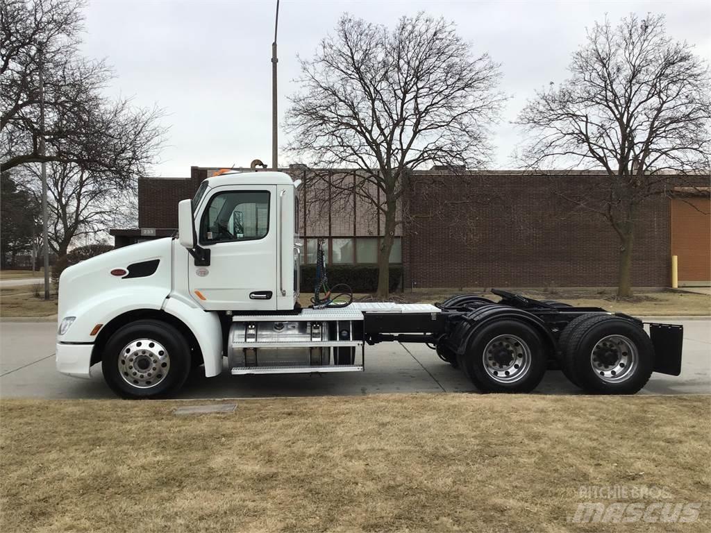 Peterbilt 579 中古トラクターヘッド | トレーラーヘッド