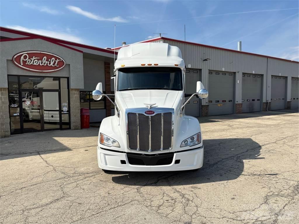 Peterbilt 579 中古トラクターヘッド | トレーラーヘッド