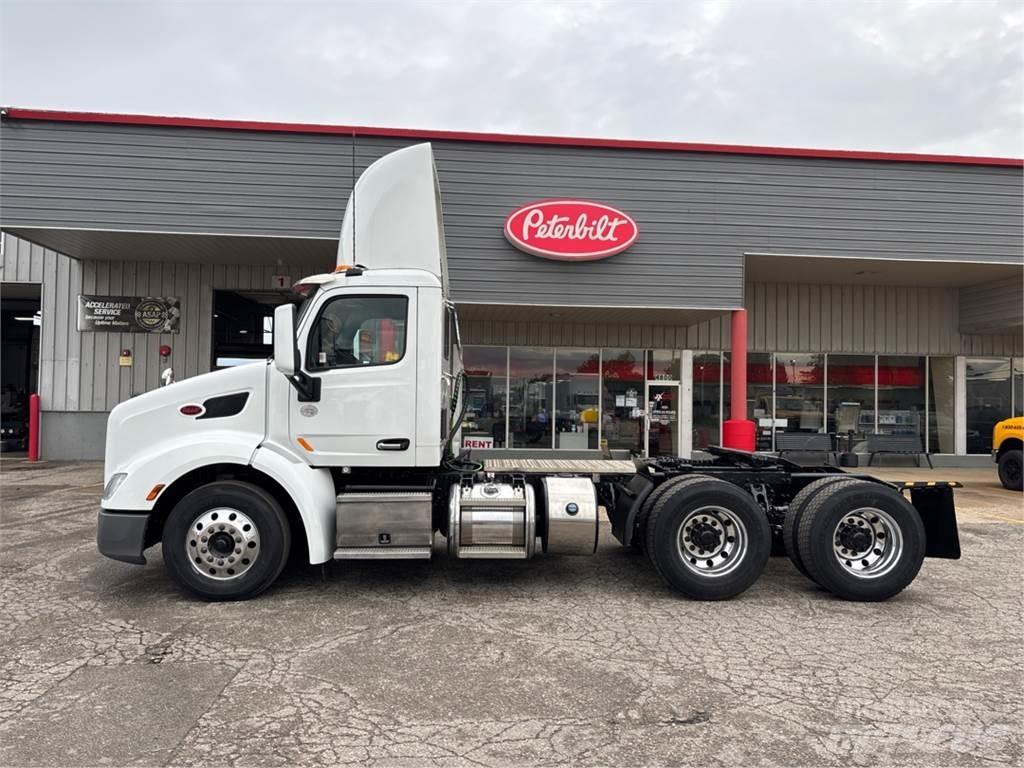 Peterbilt 579 中古トラクターヘッド | トレーラーヘッド