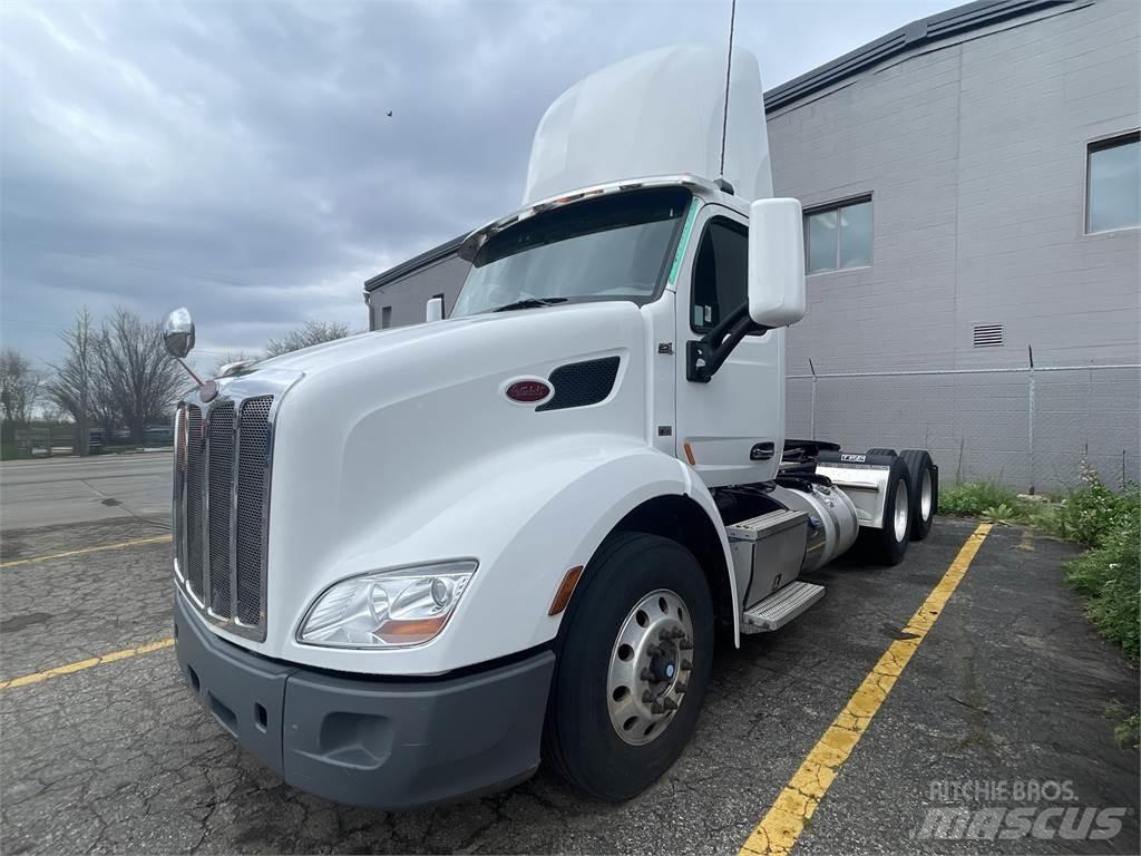 Peterbilt 579 中古トラクターヘッド | トレーラーヘッド
