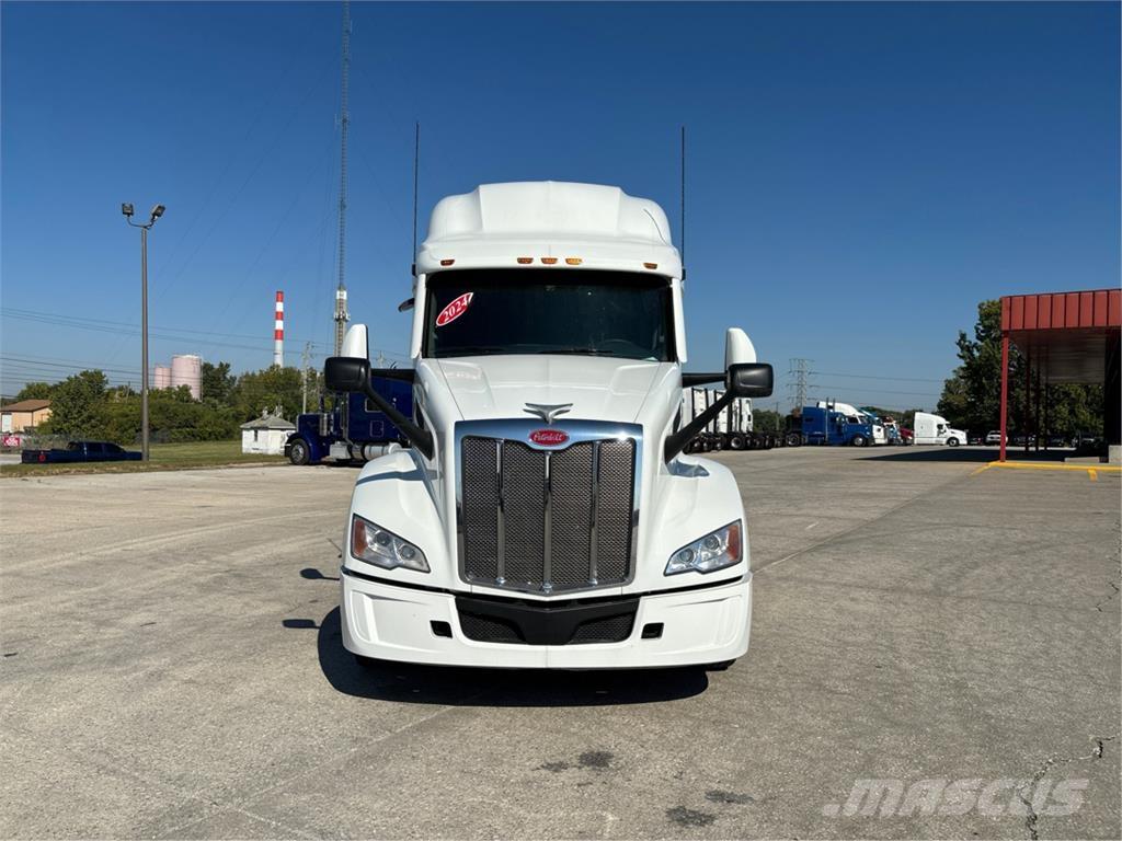 Peterbilt 579 中古トラクターヘッド | トレーラーヘッド