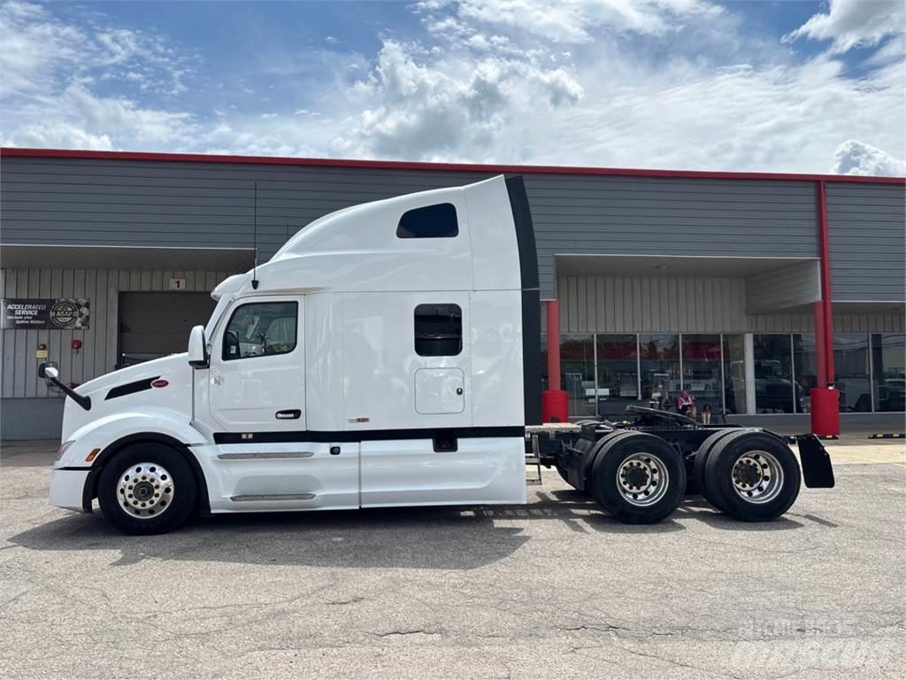 Peterbilt 579 中古トラクターヘッド | トレーラーヘッド