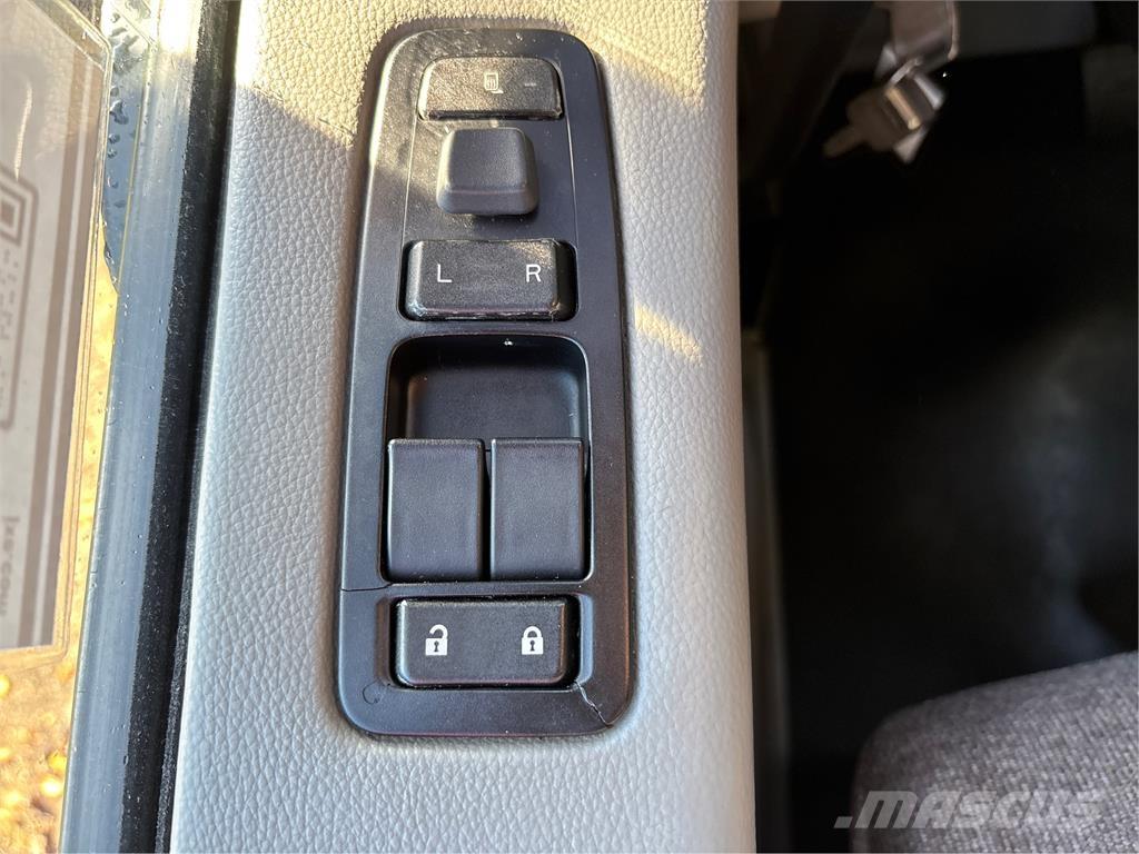 Peterbilt 579 中古トラクターヘッド | トレーラーヘッド