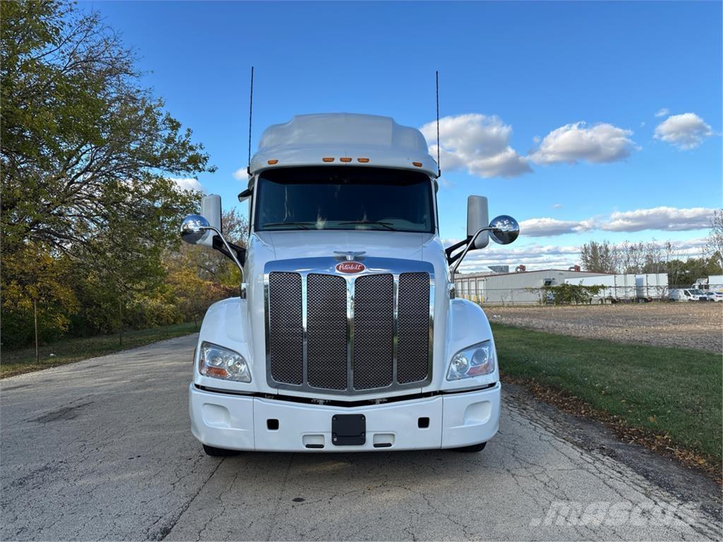 Peterbilt 579 中古トラクターヘッド | トレーラーヘッド