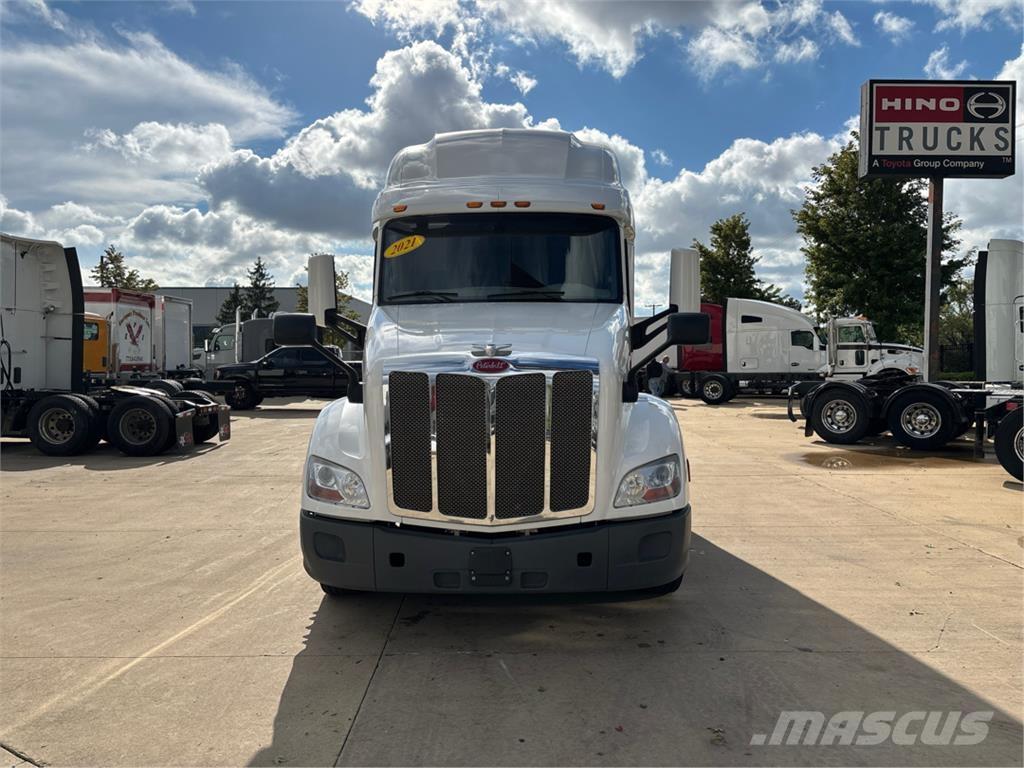 Peterbilt 579 中古トラクターヘッド | トレーラーヘッド