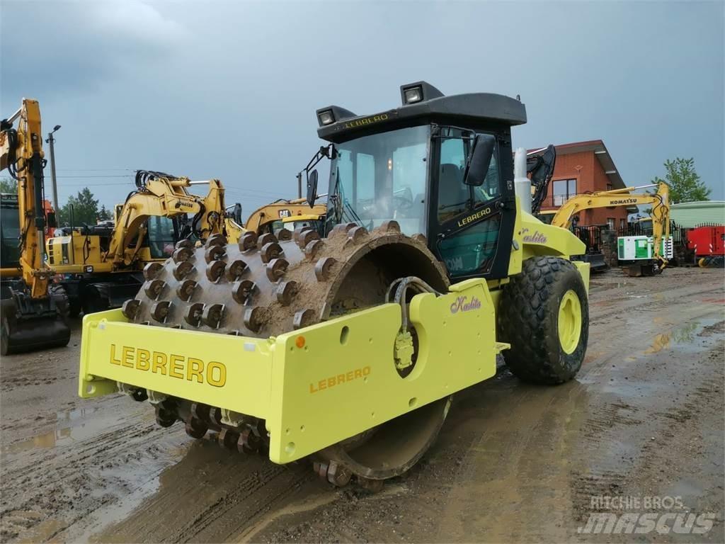 Bomag LEBREDO X 6 振動ローラ
