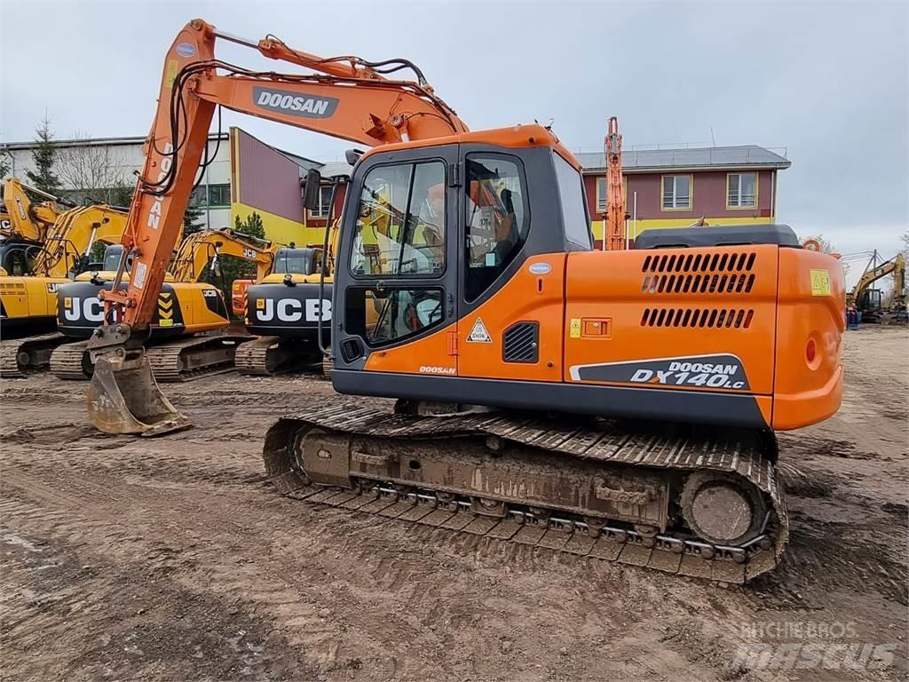 Doosan DX140LC-3 大型油圧ショベル12t以上（パワーショベル・ユンボ）
