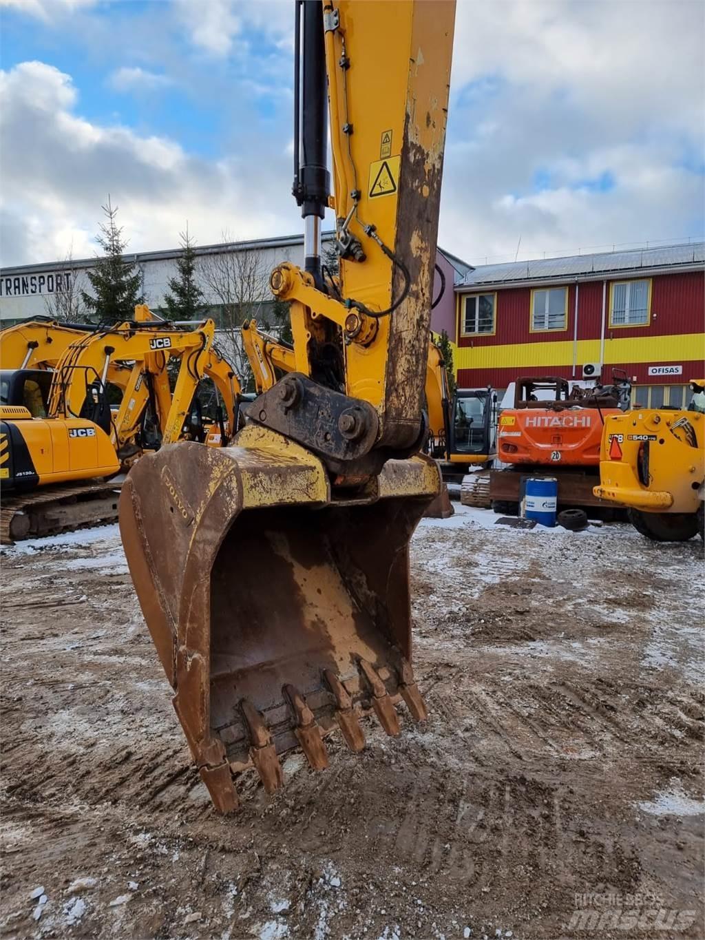 JCB JS220LC Plus 大型油圧ショベル12t以上（パワーショベル・ユンボ）