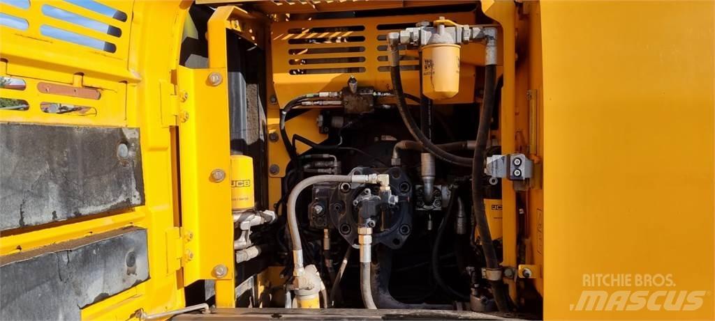 JCB JS220LC Plus + 大型油圧ショベル12t以上（パワーショベル・ユンボ）