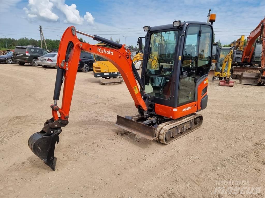 Kubota KX 018-4 ミニ油圧ショベル 7t以下（ミニユンボ・ミニディガー）